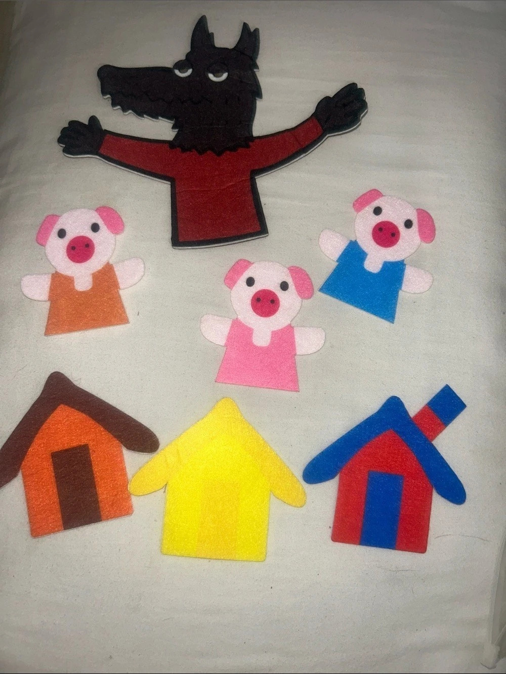 Three little pigs in the bad wolf three little houses felt pieces for on a board